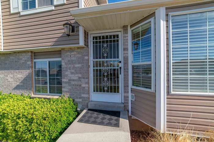 How Much Does Storm Door Installation Cost? (2025) How Much Does Storm Door Installation Cost? (2025)